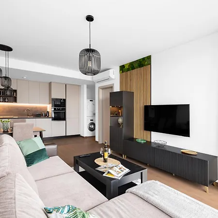 Eurovea Tower - Luke Danube 24 ברטיסלאבה