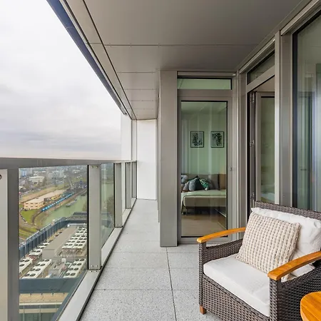 Eurovea Tower - Luke Danube 24 * 布拉迪斯拉发