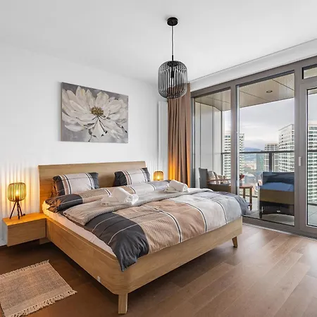 Eurovea Tower - Luke Danube 24 Bratislava