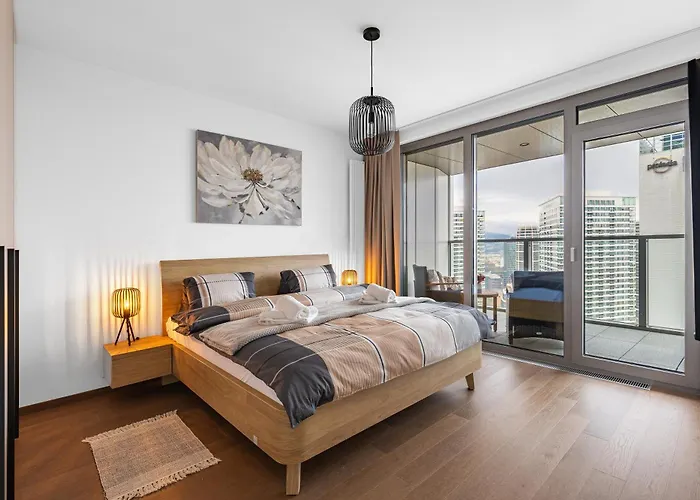 Eurovea Tower - Luke Danube 24 براتسيلافا